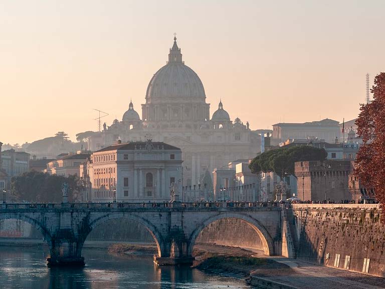 Tour a pie gratuito de Roma Italia para unirse